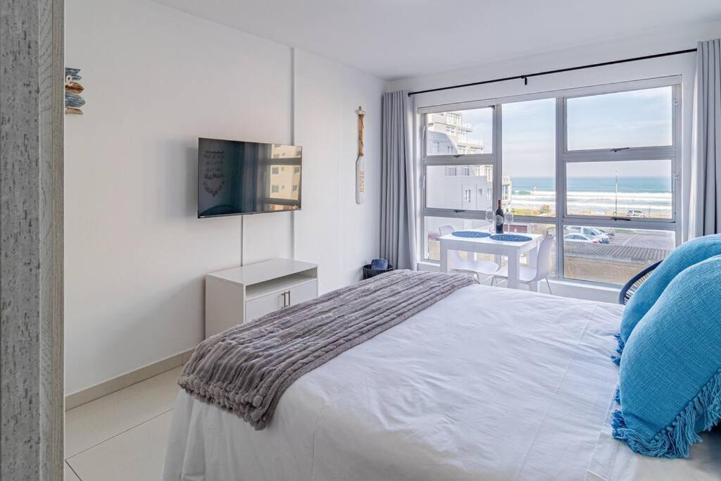 Front Sea View Apartment, Table View Apartment